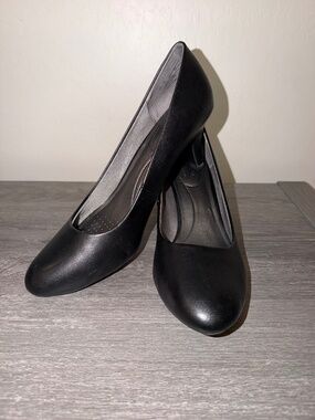 Life Stride Parigi Pump, Black Kiddy 2.5" Heel Women's 12